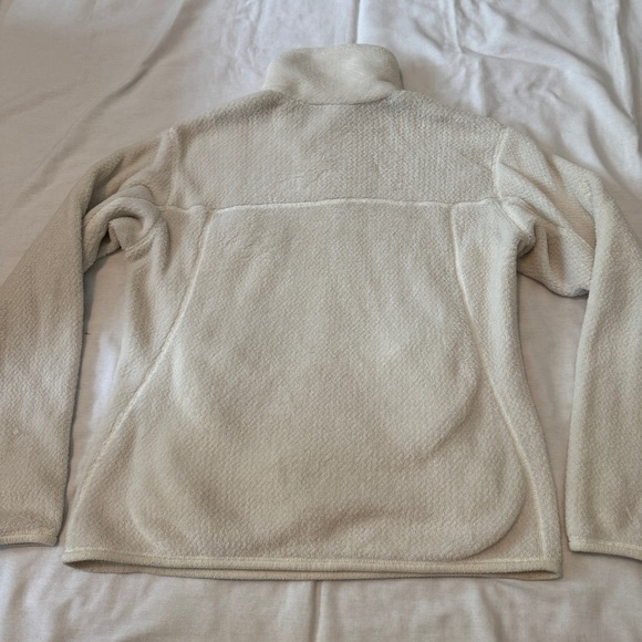 Patagonia Medium Cream Re-Tool Snap T Fleece Pullover ~ Polartec Outdoor Classic - Picture 2 of 9